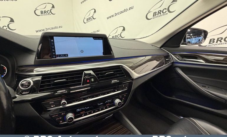 
								BMW 520 d Luxury Automatas 2017 full									