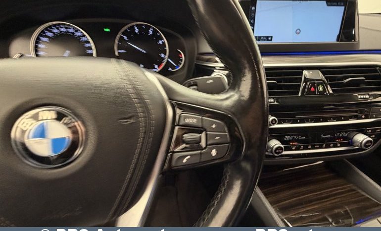 
								BMW 520 d Luxury Automatas 2017 full									