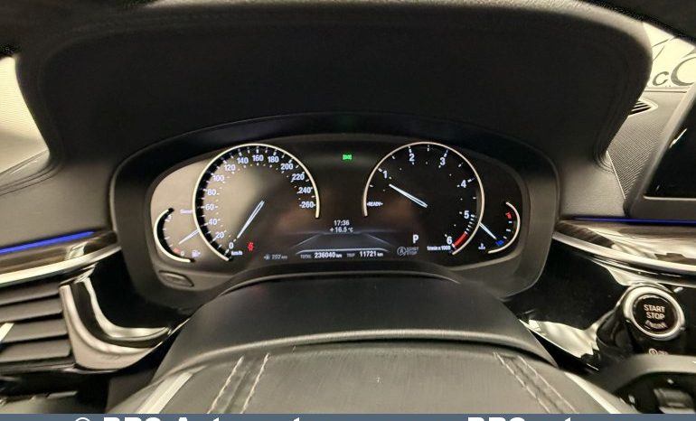 
								BMW 520 d Luxury Automatas 2017 full									