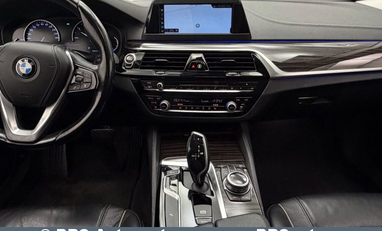 
								BMW 520 d Luxury Automatas 2017 full									