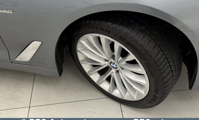 
								BMW 520 d Luxury Automatas 2017 full									