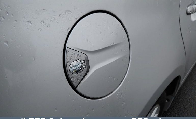 
								Toyota Prius Plug-in Hybrid Automatas 2013 full									