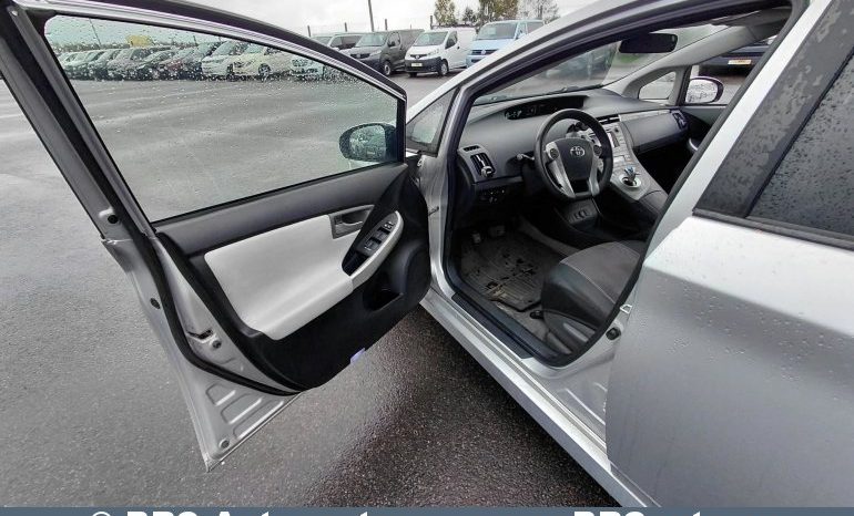 
								Toyota Prius Plug-in Hybrid Automatas 2013 full									