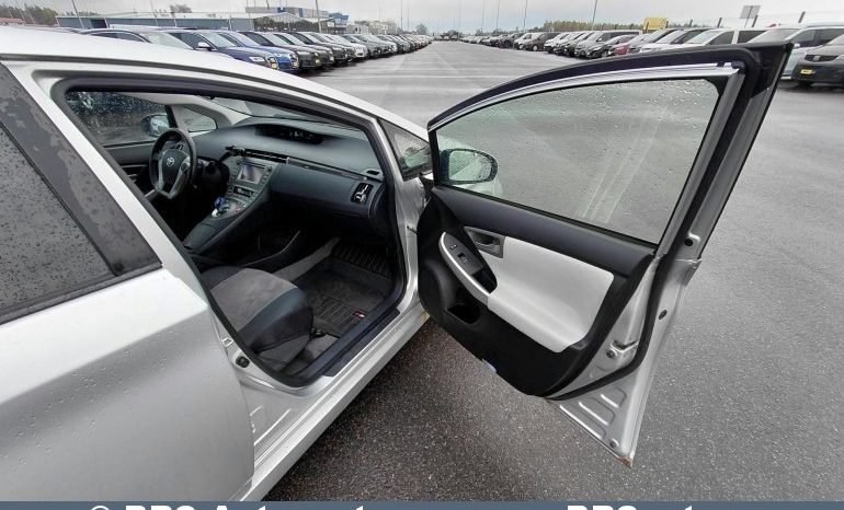 
								Toyota Prius Plug-in Hybrid Automatas 2013 full									