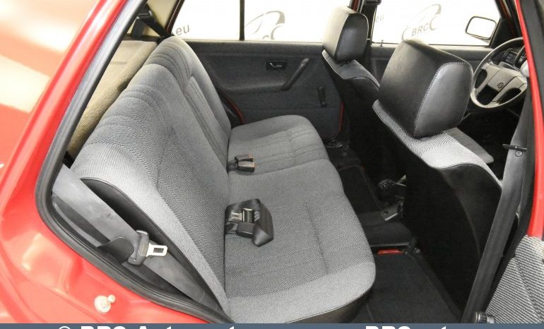 
								Volkswagen Golf GL 1990 full									