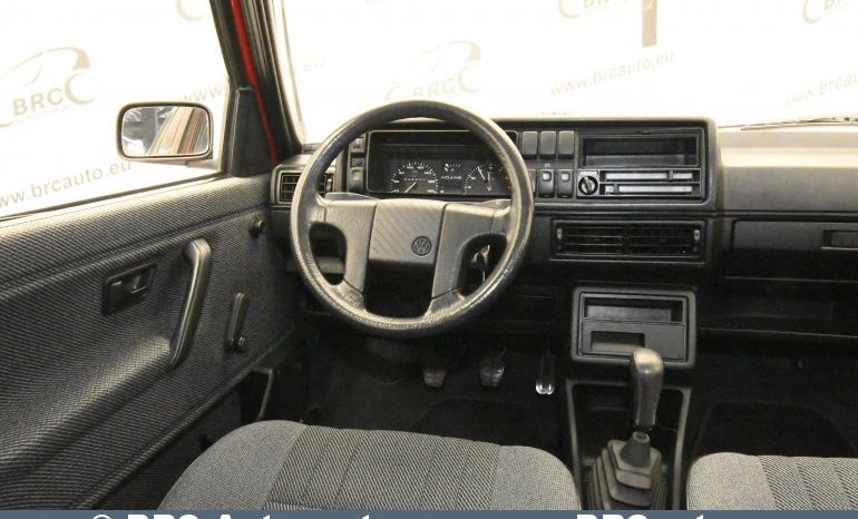 
								Volkswagen Golf GL 1990 full									
