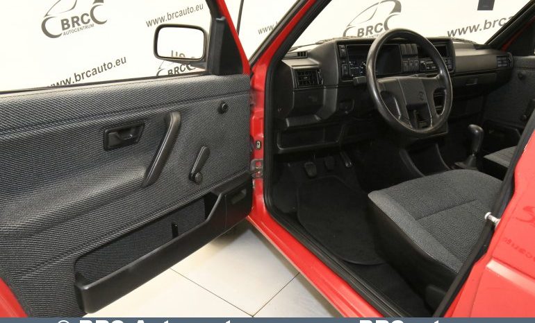 
								Volkswagen Golf GL 1990 full									