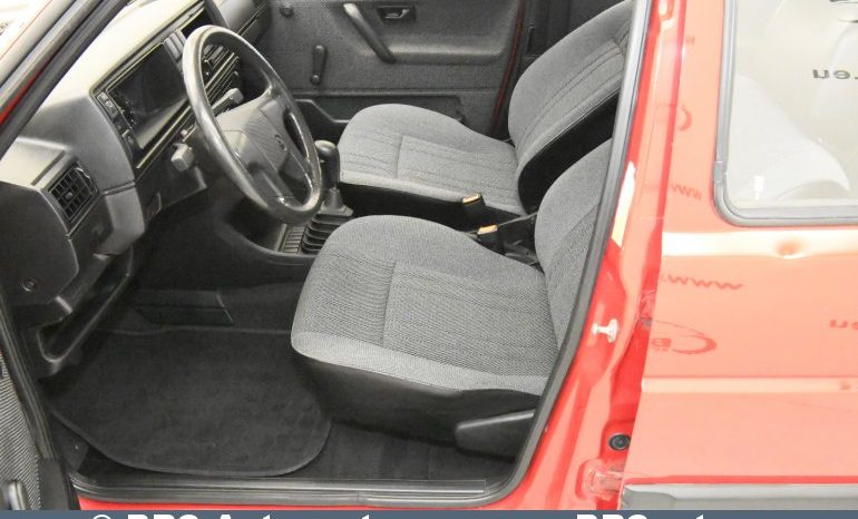 
								Volkswagen Golf GL 1990 full									
