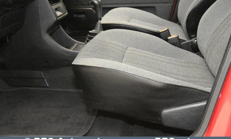 
								Volkswagen Golf GL 1990 full									