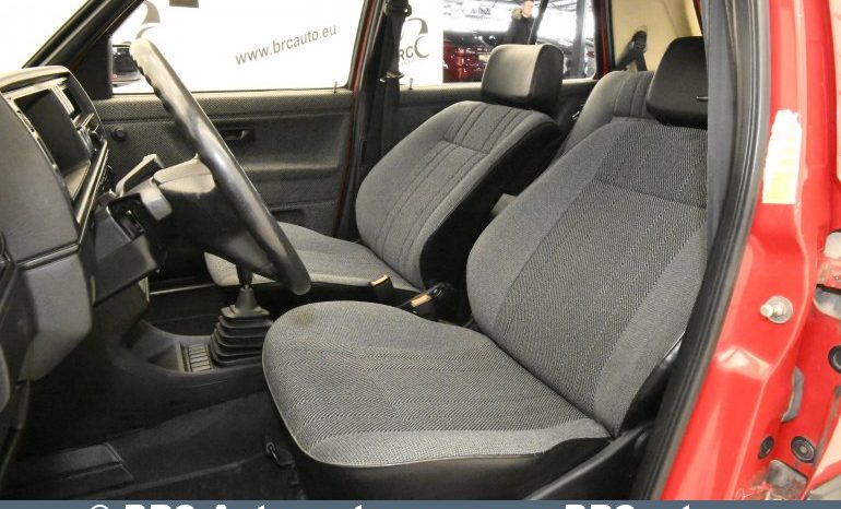 
								Volkswagen Golf GL 1990 full									