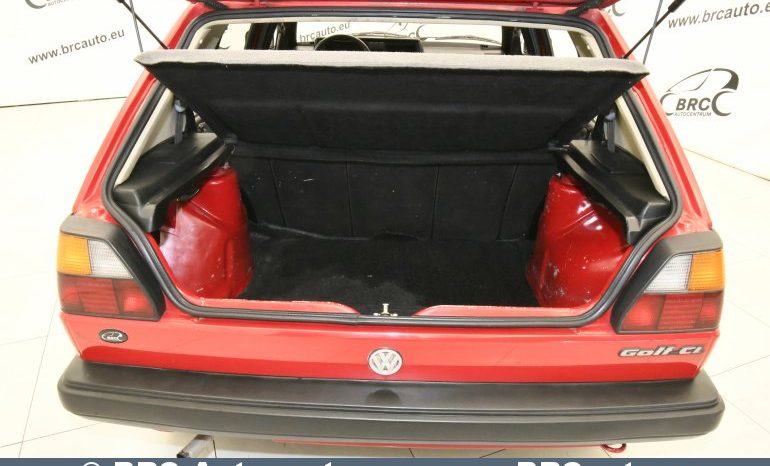 
								Volkswagen Golf GL 1990 full									