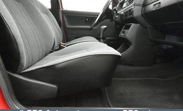 
								Volkswagen Golf GL 1990 full									