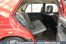 
										Volkswagen Golf GL 1990 full									