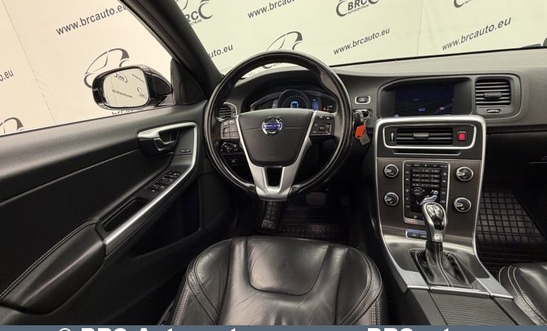 
								Volvo V60 D6 Plug-in Hybrid Twin Engine AWD Automatas 2014 full									