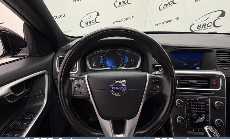 
								Volvo V60 D6 Plug-in Hybrid Twin Engine AWD Automatas 2014 full									