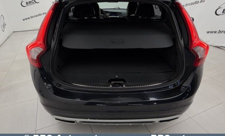 
								Volvo V60 D6 Plug-in Hybrid Twin Engine AWD Automatas 2014 full									