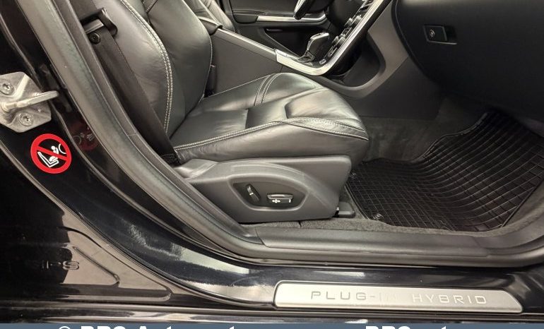 
								Volvo V60 D6 Plug-in Hybrid Twin Engine AWD Automatas 2014 full									