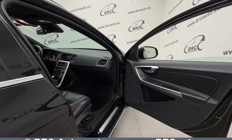 
								Volvo V60 D6 Plug-in Hybrid Twin Engine AWD Automatas 2014 full									