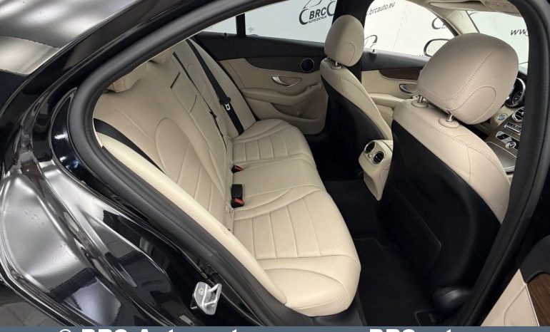 
								Mercedes-Benz C 300 Automatas 2019 full									