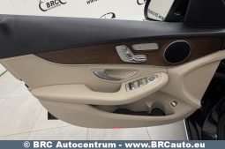 
										Mercedes-Benz C 300 Automatas 2019 full									
