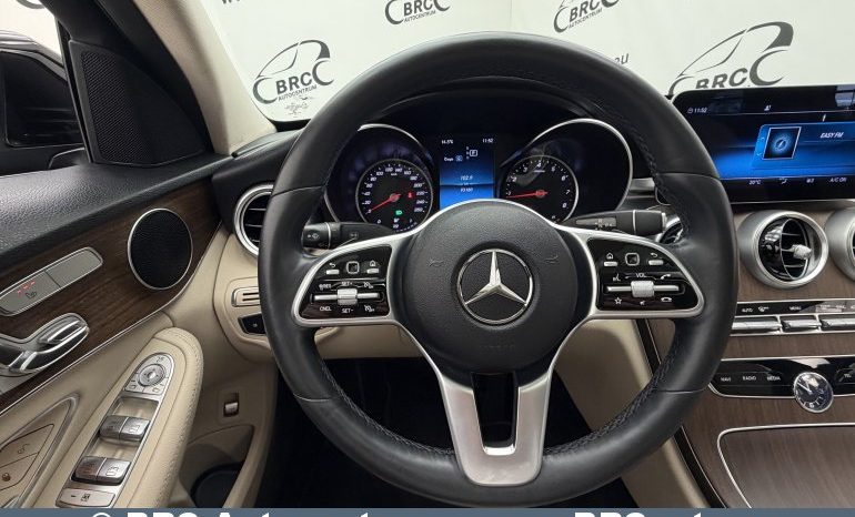 
								Mercedes-Benz C 300 Automatas 2019 full									