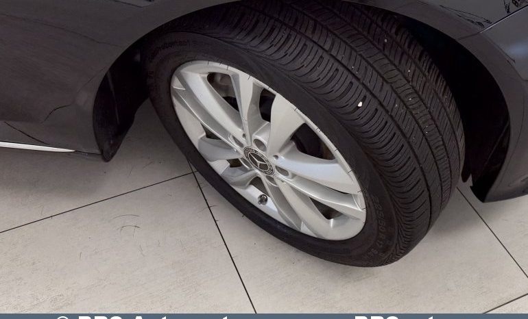 
								Mercedes-Benz C 300 Automatas 2019 full									