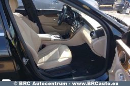 
										Mercedes-Benz C 300 Automatas 2019 full									