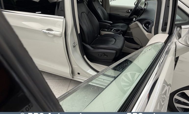 
								Chrysler Pacifica 3.6 Hybrid Automatas 2021 full									