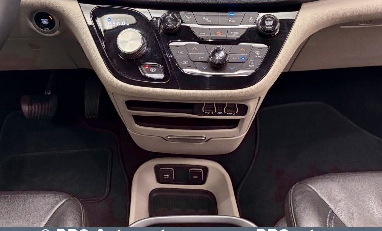 
								Chrysler Pacifica 3.6 Hybrid Automatas 2021 full									