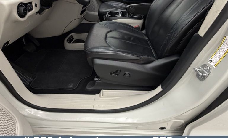 
								Chrysler Pacifica 3.6 Hybrid Automatas 2021 full									