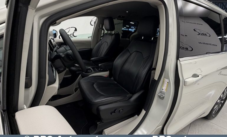 
								Chrysler Pacifica 3.6 Hybrid Automatas 2021 full									