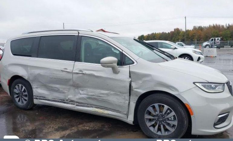
								Chrysler Pacifica 3.6 Hybrid Automatas 2021 full									