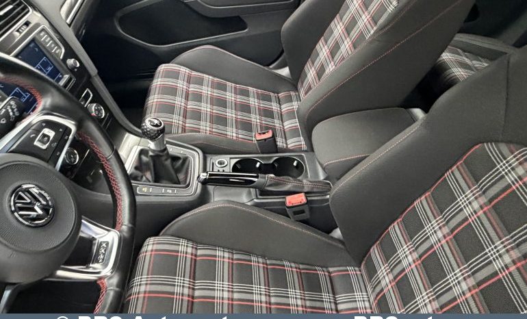 
								Volkswagen Golf GTI 2.0 TSI Automatas 2016 full									