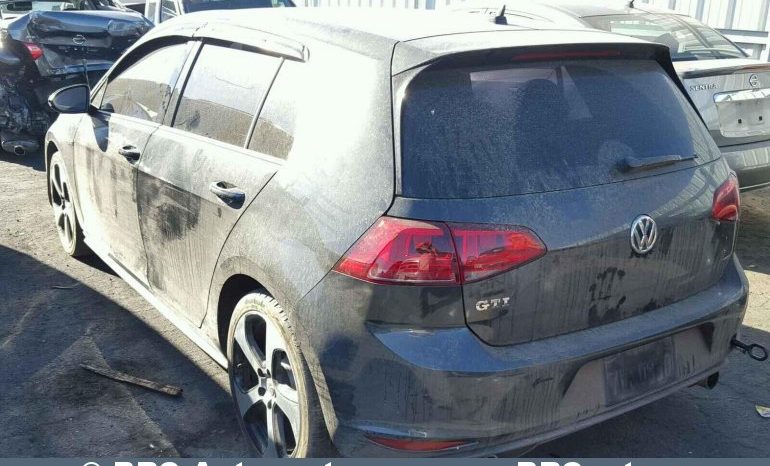
								Volkswagen Golf GTI 2.0 TSI Automatas 2016 full									