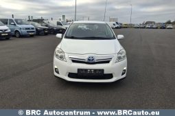 Toyota Auris 1.8 HSD  Hybrid Synergy Drive e-CVT 2010