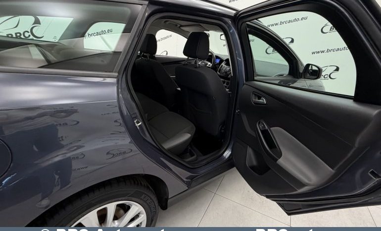 
								Ford Focus 1.0 Ecoboost 2012 full									