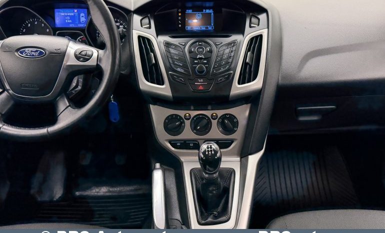 
								Ford Focus 1.0 Ecoboost 2012 full									