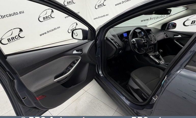 
								Ford Focus 1.0 Ecoboost 2012 full									