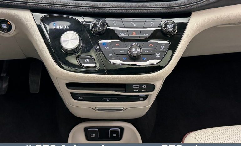 
								Chrysler Pacifica 3.6 V6 FWD Limited Automatas 2017 full									