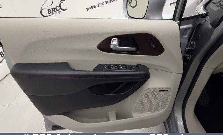 
								Chrysler Pacifica 3.6 V6 FWD Limited Automatas 2017 full									