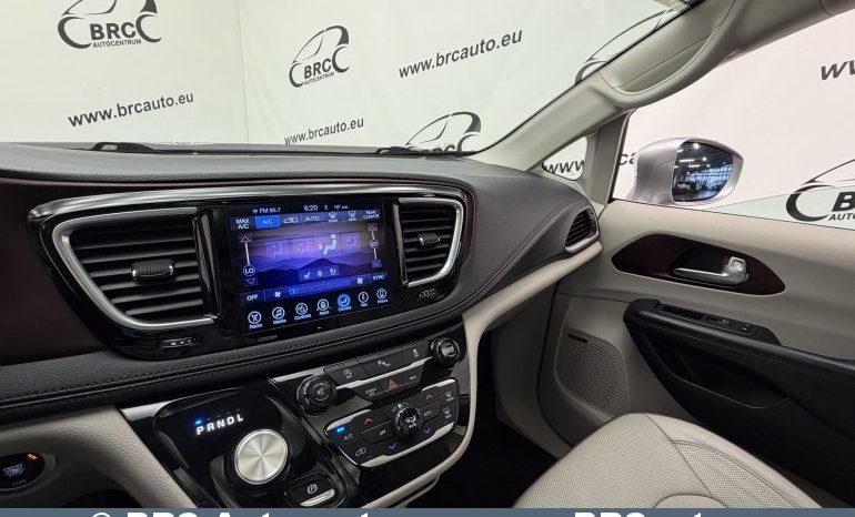 
								Chrysler Pacifica 3.6 V6 FWD Limited Automatas 2017 full									