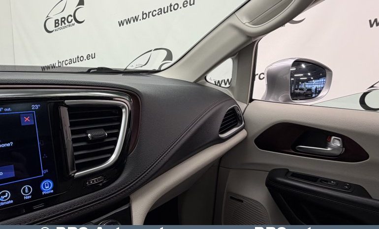
								Chrysler Pacifica 3.6 V6 FWD Limited Automatas 2017 full									