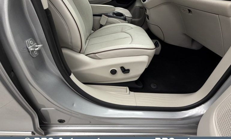 
								Chrysler Pacifica 3.6 V6 FWD Limited Automatas 2017 full									