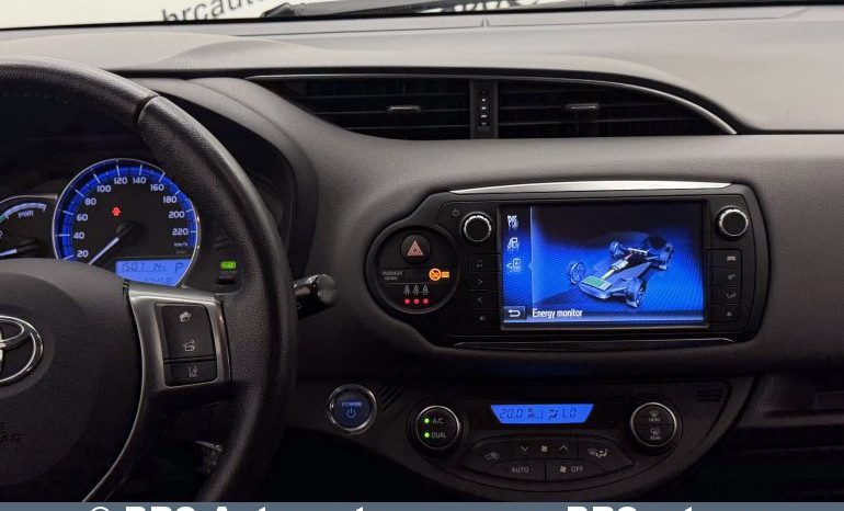 
								Toyota Yaris 1.5 Hybrid Automatas 2016 full									