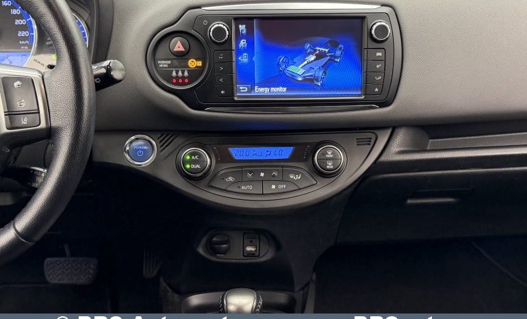 
								Toyota Yaris 1.5 Hybrid Automatas 2016 full									