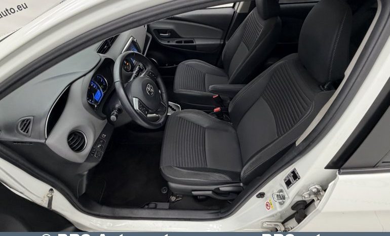 
								Toyota Yaris 1.5 Hybrid Automatas 2016 full									