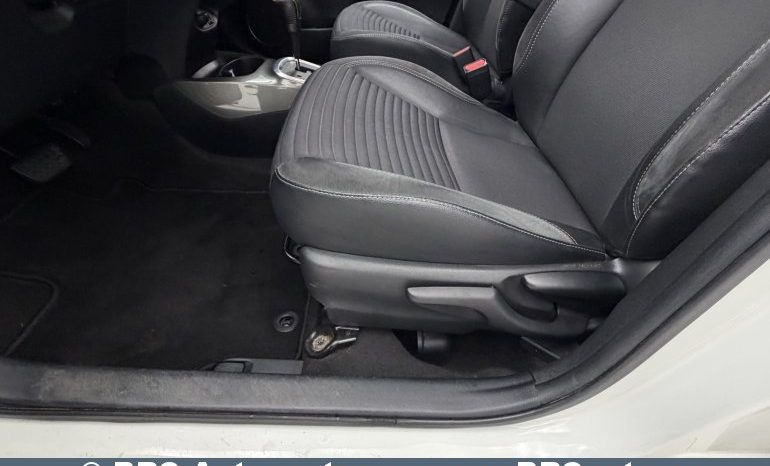 
								Toyota Yaris 1.5 Hybrid Automatas 2016 full									