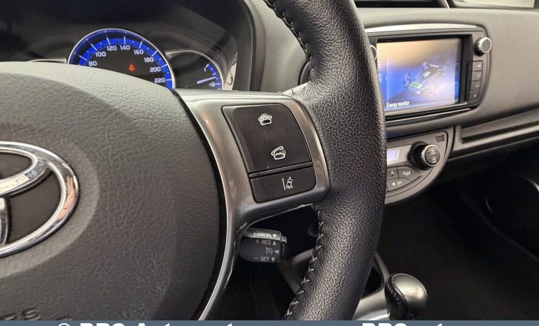 
								Toyota Yaris 1.5 Hybrid Automatas 2016 full									