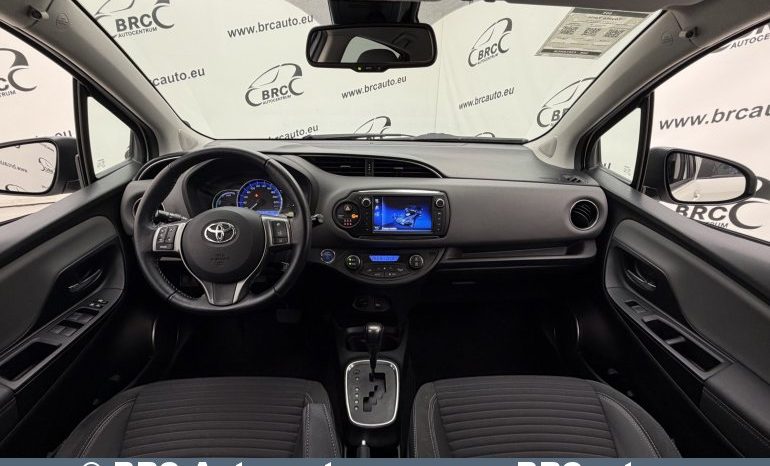 
								Toyota Yaris 1.5 Hybrid Automatas 2016 full									