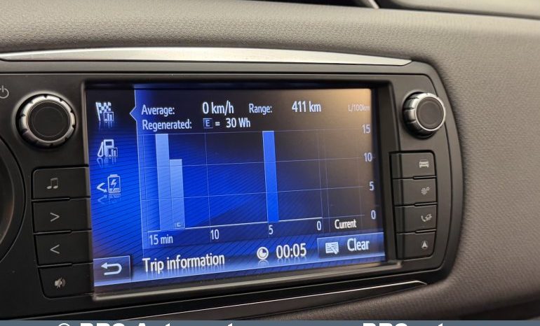 
								Toyota Yaris 1.5 Hybrid Automatas 2016 full									